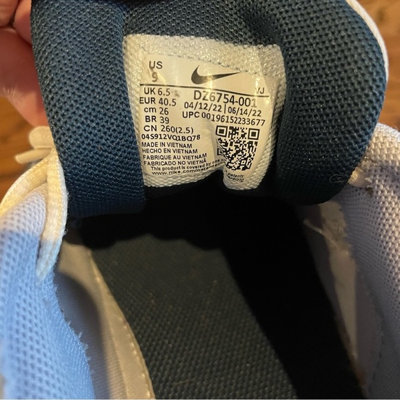 Nike Gray Sneakers Air Bliss Retro Athletic Design Size 9 - Picture 2 of 5